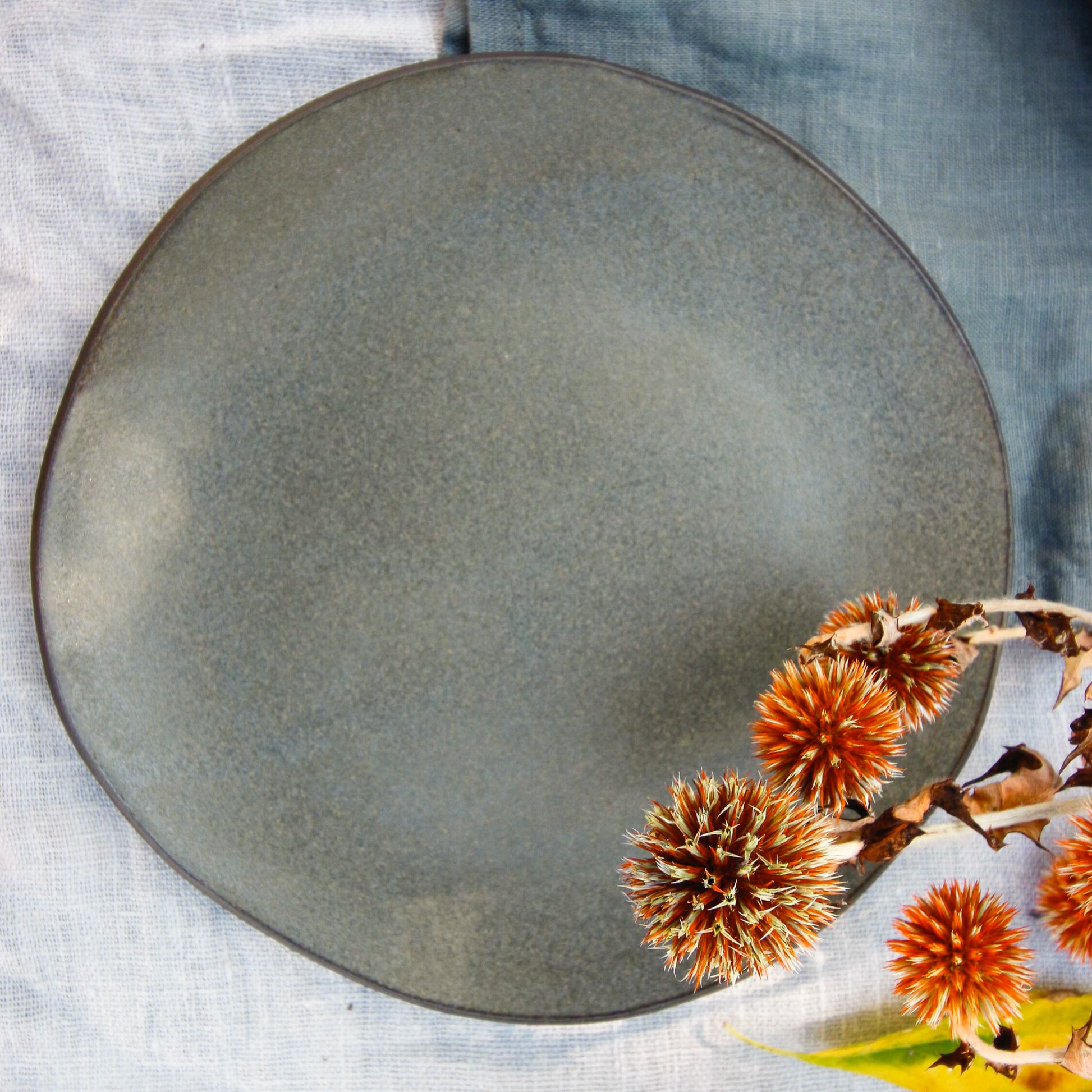 Luna Dinner Plate - Atelier Forma