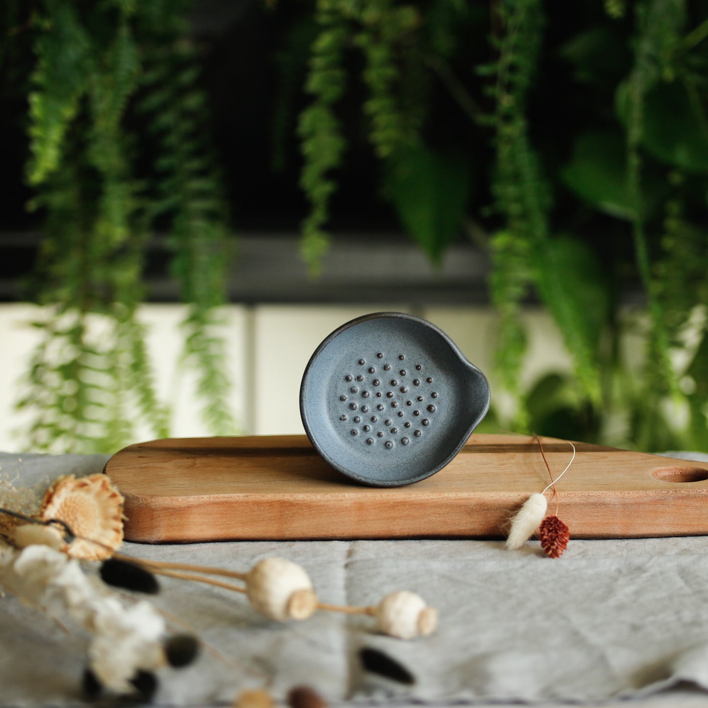 Blue Matte Garlic Grater - Atelier Forma