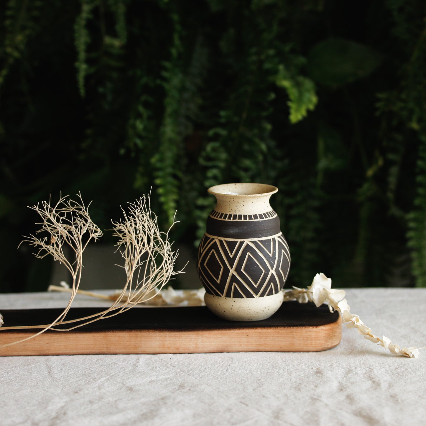 Sgraffito Vase No3 - Atelier Forma