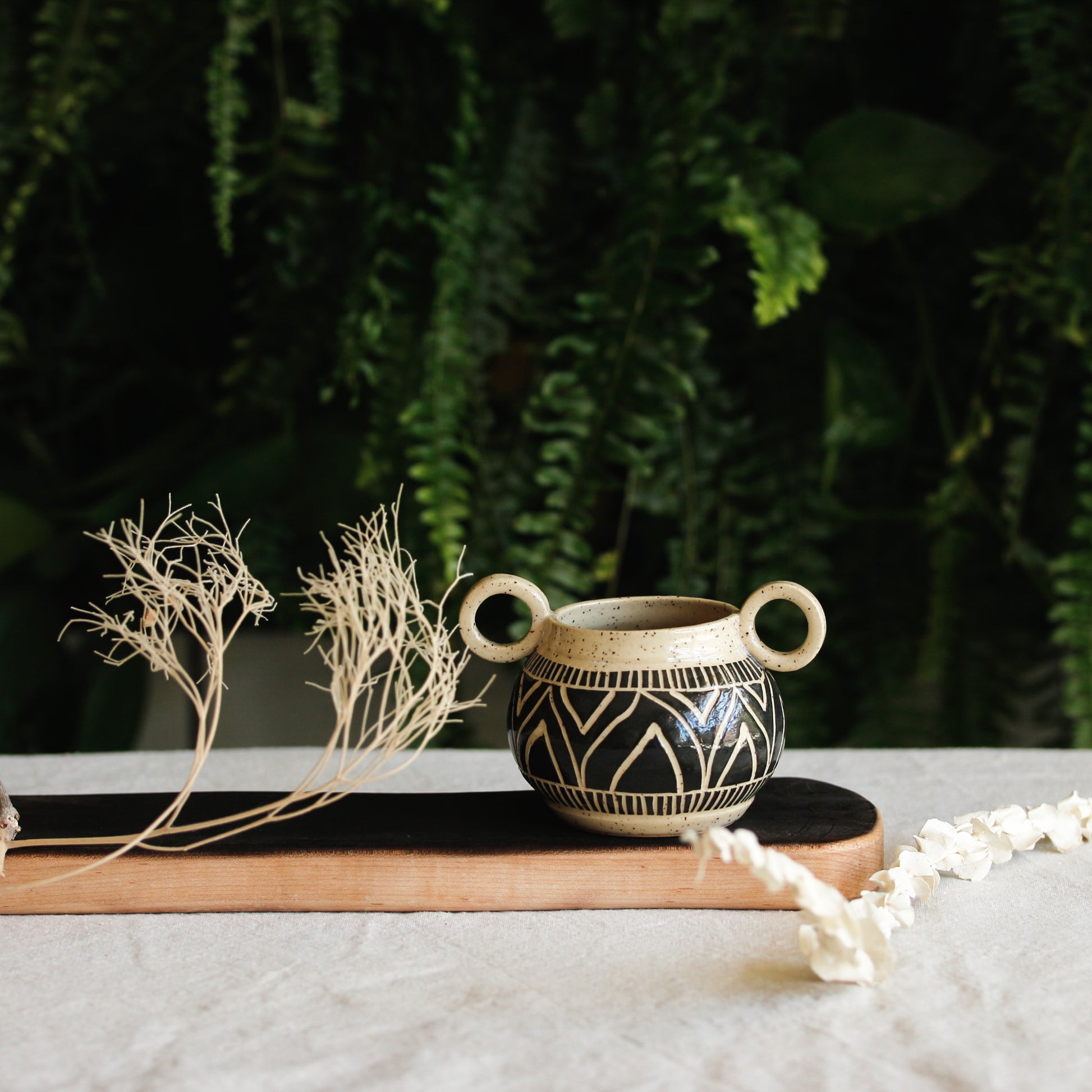 Sgraffito Vase No2 - Atelier Forma