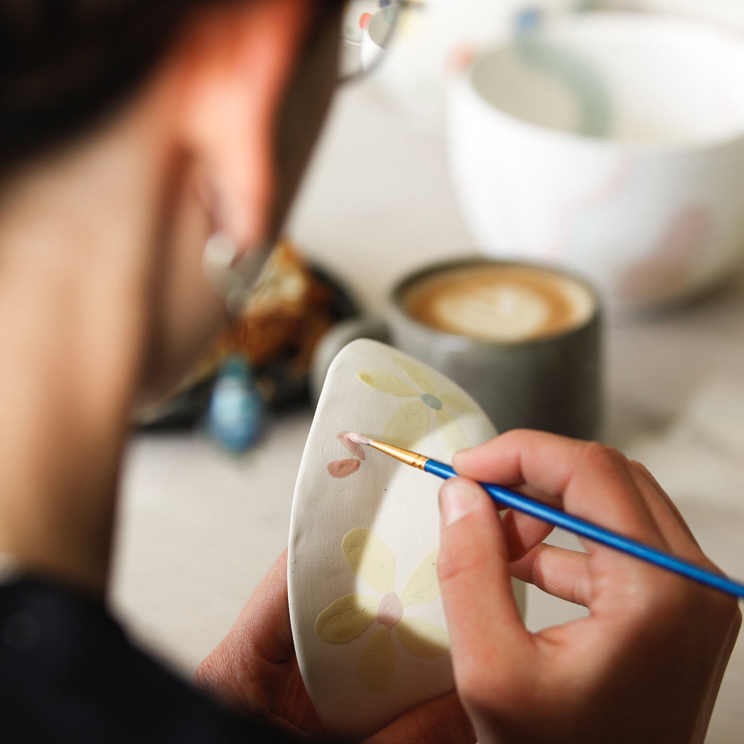 PAINTING ON CERAMICS